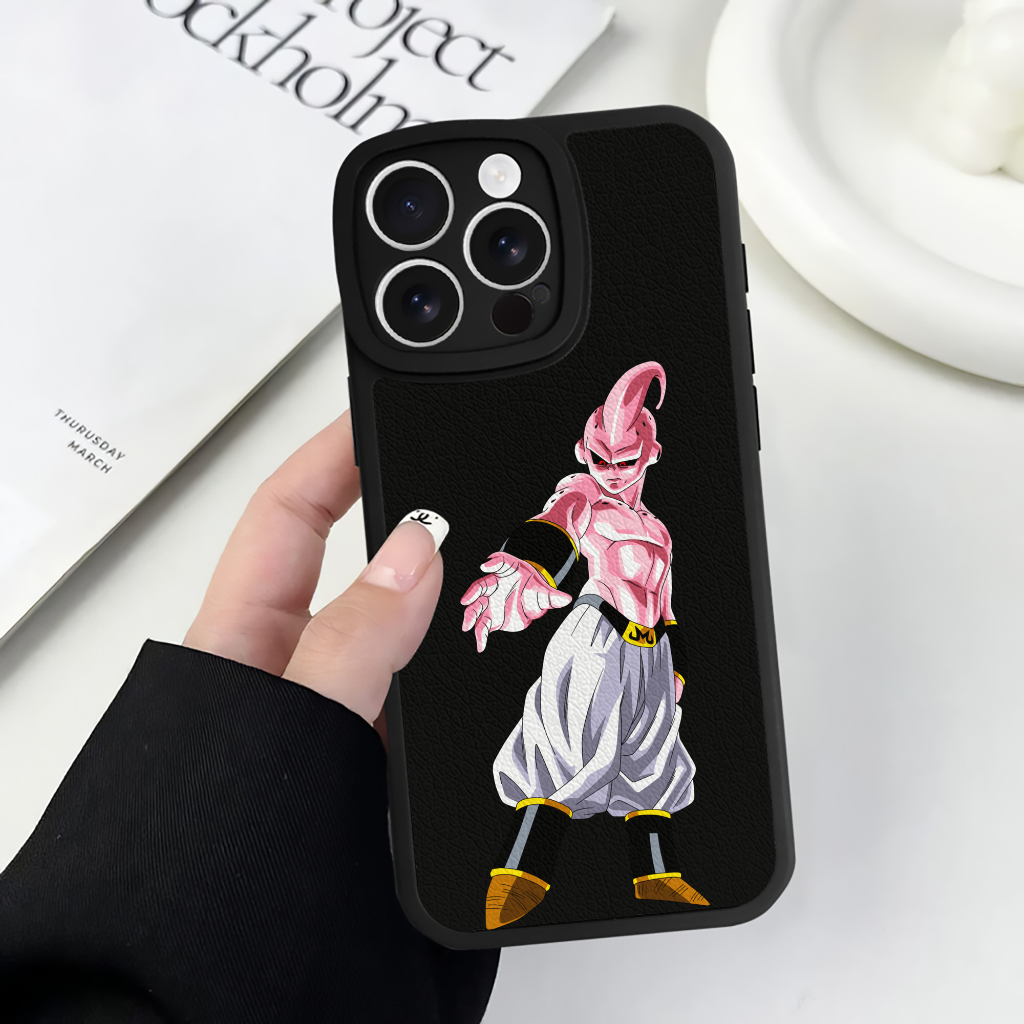 （画像用） ドラゴンボール 魔人ブウ DRAGON BALL Majin Buu 【iPhone 16シリーズ対応】シリコンスマホケース（レザー調） 材質：シリコン